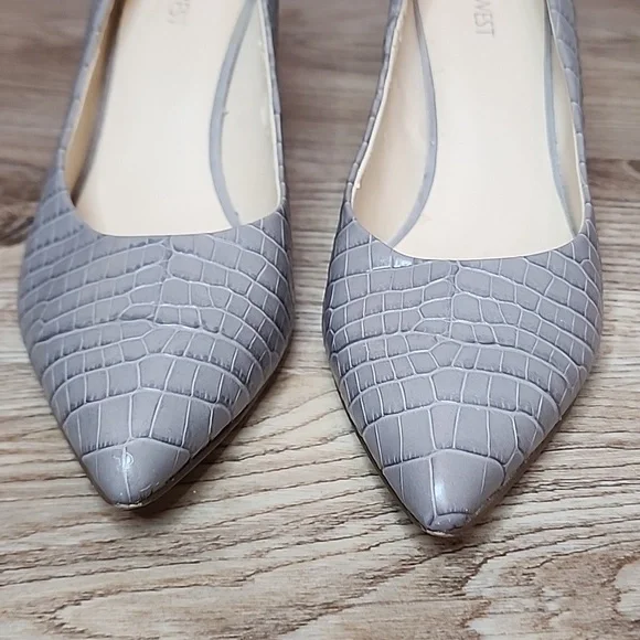 Nine West Womens Gwendle Pointed Toe Grey Pump Croc Embosed Closed Toe Shoes - Picture 3 of 14